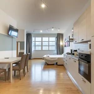  Apartment 4 Star Family & Friends - Self Check-in